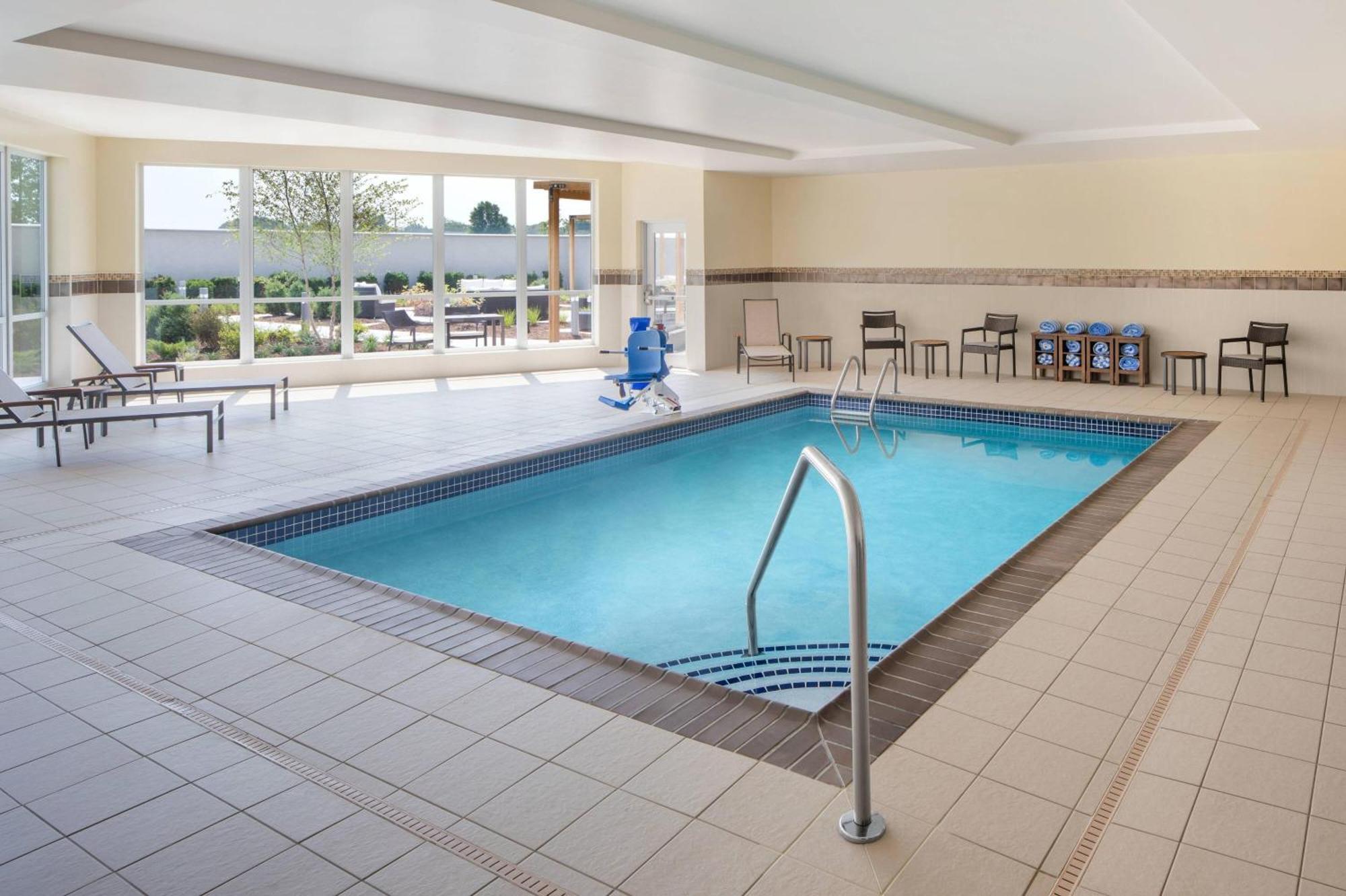 Courtyard By Marriott Wayne Fairfield Hotel Ngoại thất bức ảnh