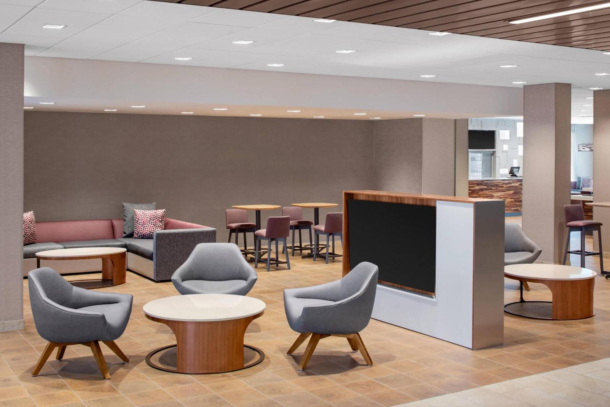 Courtyard By Marriott Wayne Fairfield Hotel Ngoại thất bức ảnh